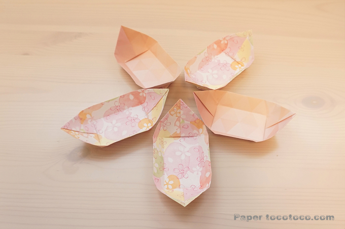 折り紙花びら小皿の折り方