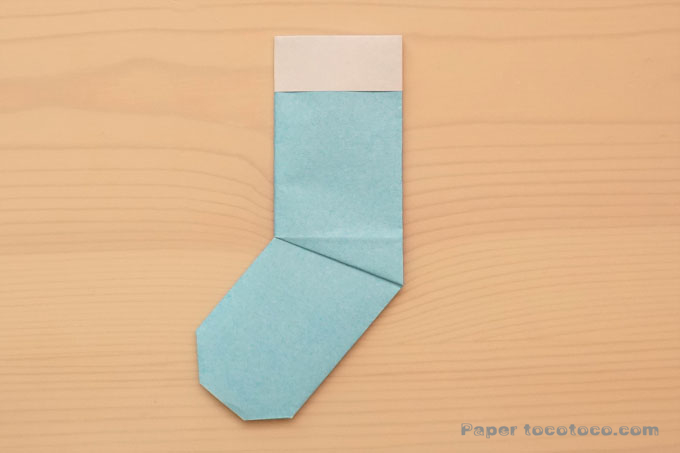 折り紙靴下の折り方1